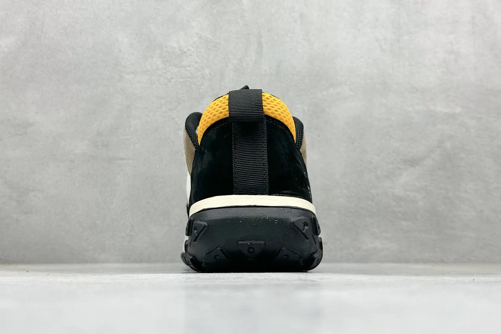 🐲💰 480 support store Timberland/Timberland outdoor low-top casual shoes series Guangdong factory quality original box original packaging 25ss new fashion trend matching The fabric is made of Italian 🇮🇹 top matte fine-grained cowhide with anti-odor and anti-corrosion genuine leather latex insoles to give you a perfect wearing experience. High-quality and durable, a must-have for sportsmen, specializes in not looking handsome, high-quality and first-class foot feel Item number: A42EW997 Size: 39 40 41 42 43 44